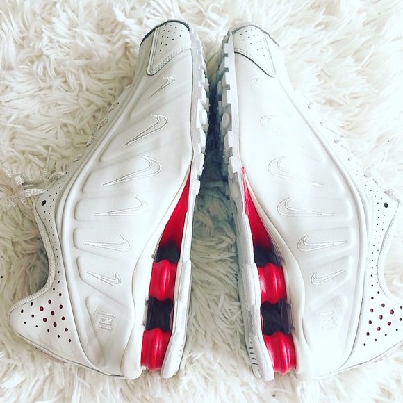 NIKE SHOX R4 NEYMAR JR SNEAKERS - Picture 7 of 10